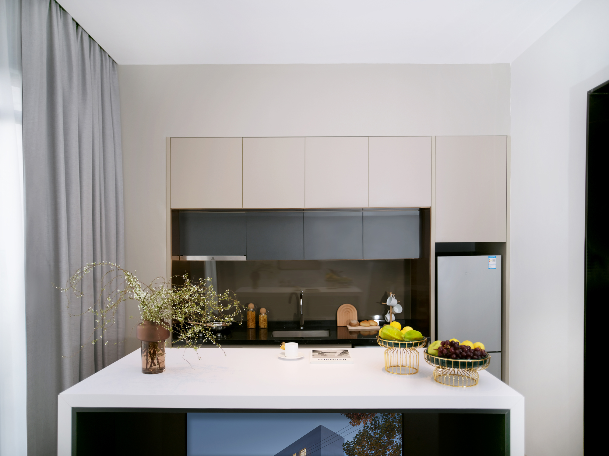 View 1-bedroom apartment in Hongkou, Shanghai | Deluxe 1 Bedroom in Base Bashi — Photo 2 of 8