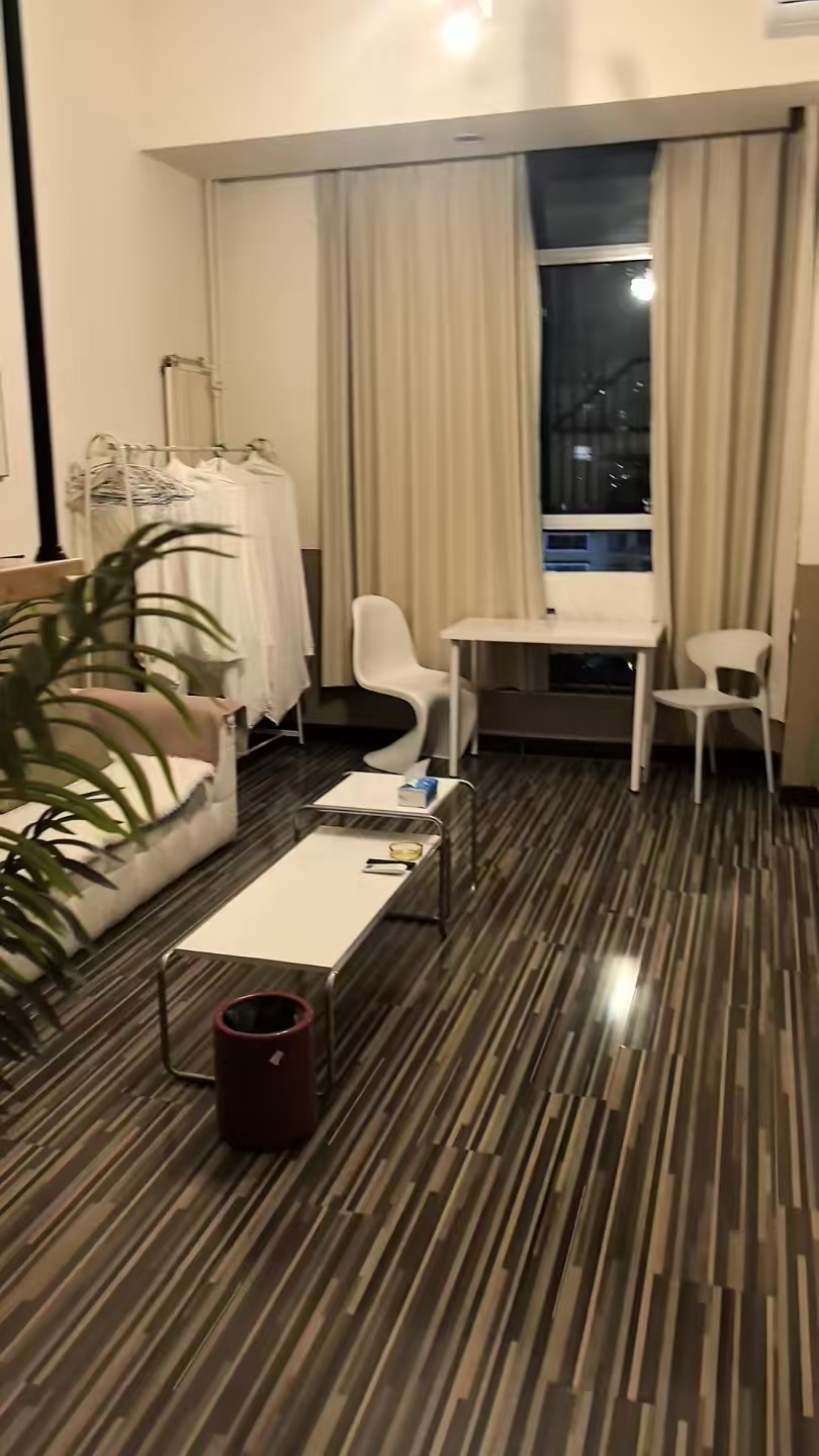 View 1-bedroom apartment in Chaoyang, Beijing | Loft in Chaoyang near Baiziwan — Photo 4 of 7