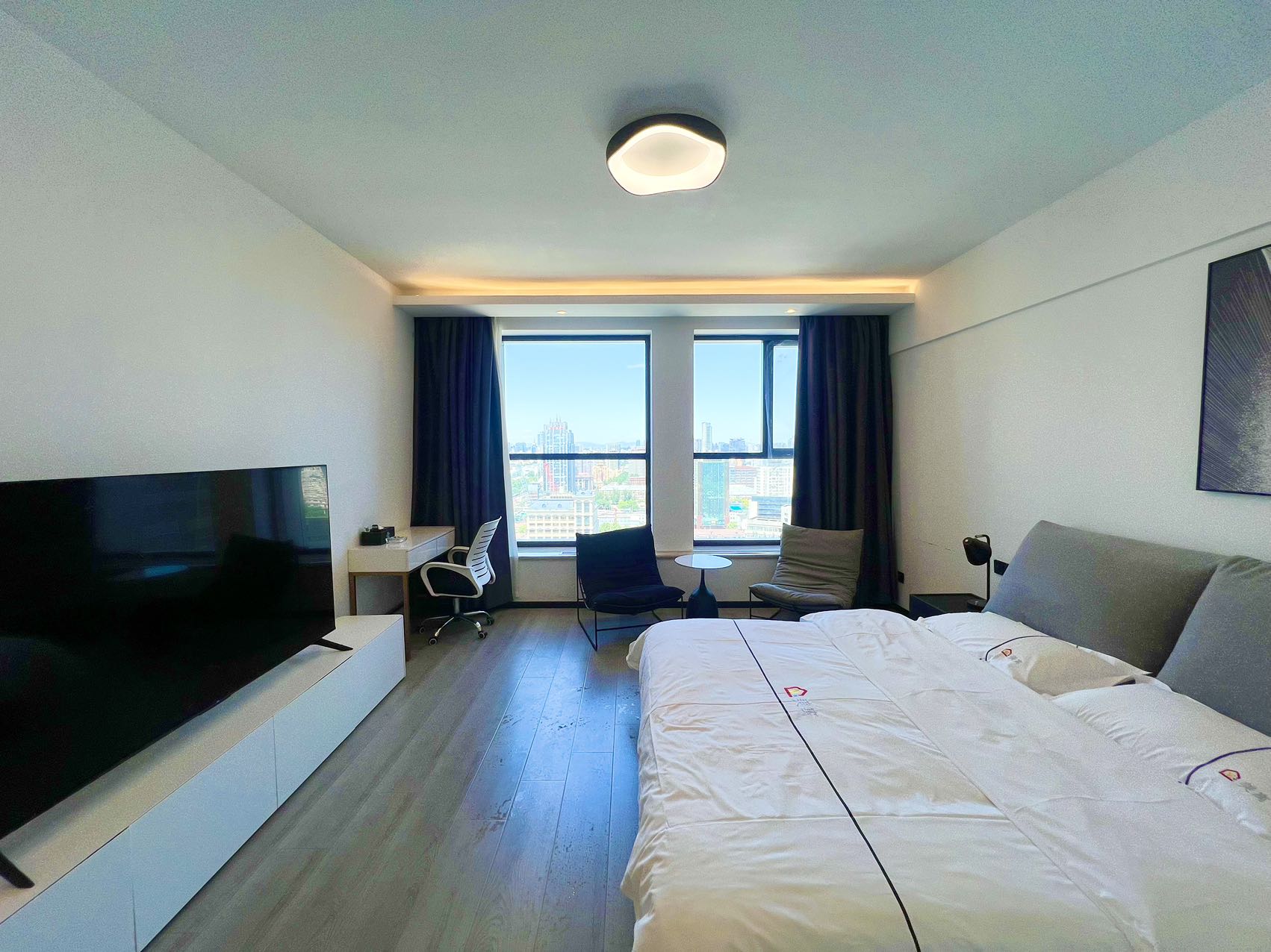 1-bedroom apartment in Chaoyang, Beijing — parking available | Modern Studio in Chaoyang near Guomao — Photo 1