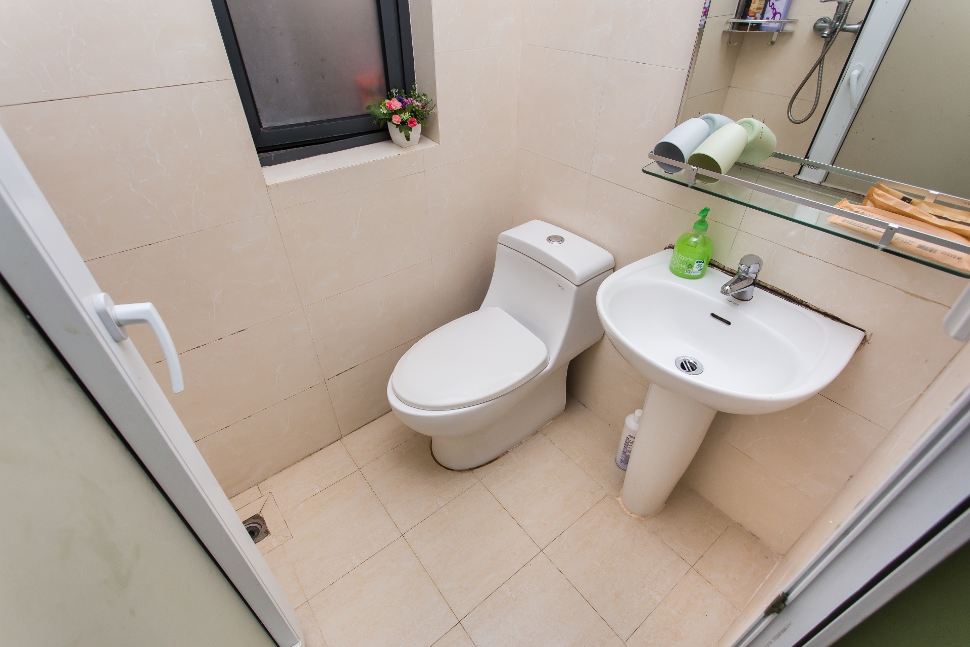 View 1-bedroom apartment in Nanshan, Shenzhen | 1 Bedroom in Apartment Soho — Photo 6 of 8