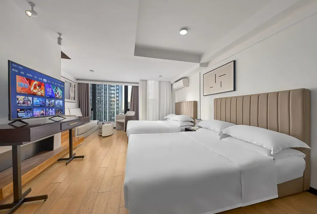 View 1-bedroom apartment in Futian, Shenzhen | Loft Family Two King-Size Bed Apartment (High-rise Night View | Refrigerator | Washing Machine | Supermarket on the Ground Floor) in Zhijian Hotel — Photo 4 of 7