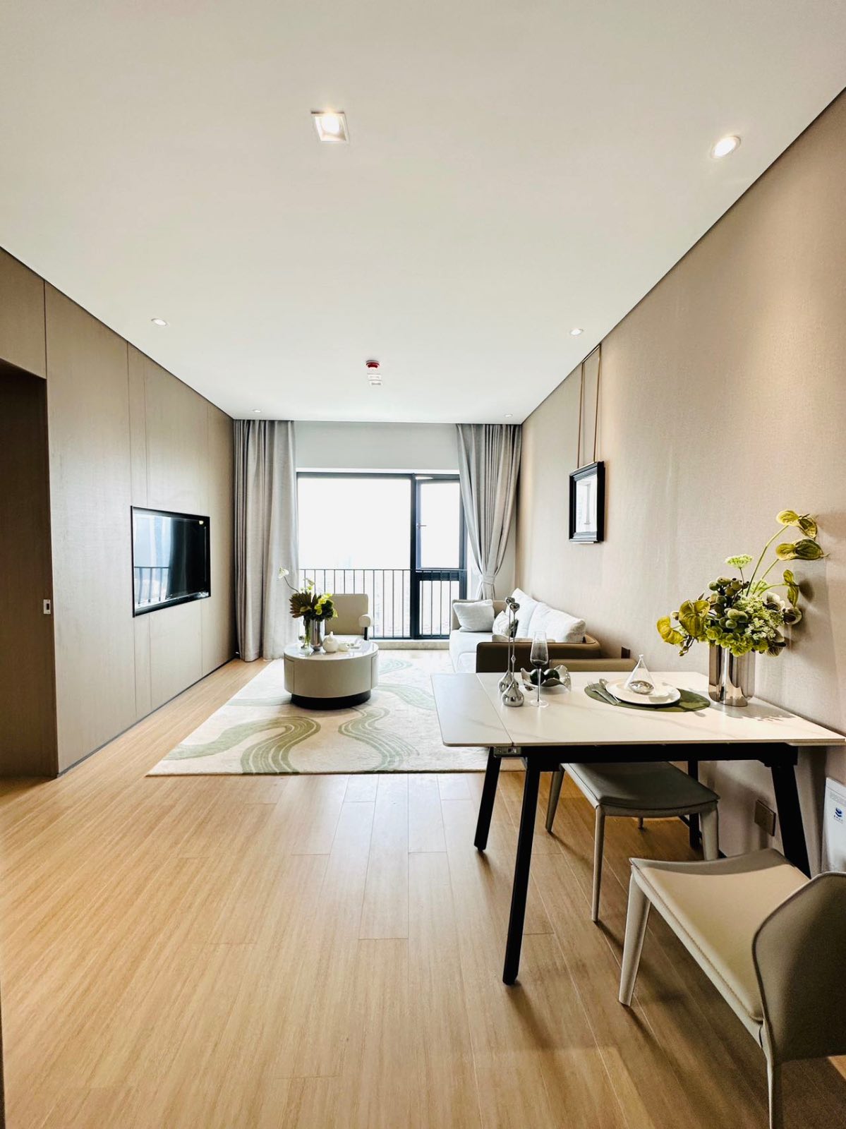 View 2-bedroom apartment in Nanshan, Shenzhen | Two Bedroom in Xiyu — Photo 8 of 10