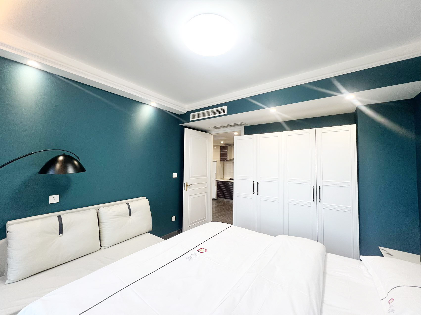 View 1-bedroom apartment in Chaoyang, Beijing | 1 Bedroom in Chaoyang near Guomao — Photo 2 of 8