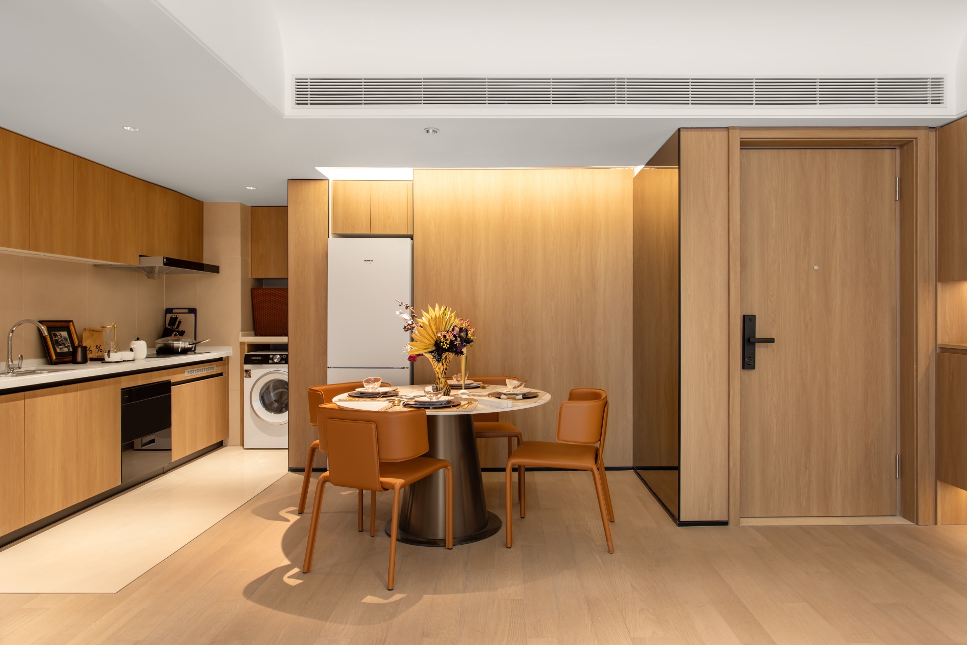 View 2-bedroom apartment in Nanshan, Shenzhen | Two Bedroom in Gaige — Photo 2 of 5