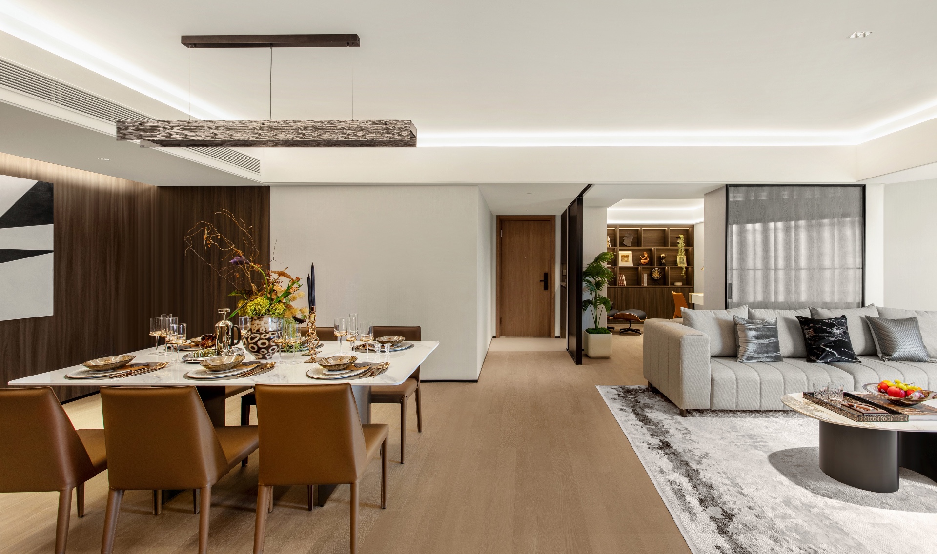 View 2-bedroom apartment in Nanshan, Shenzhen | Deluxe Two Bedroom in Gaige — Photo 3 of 6