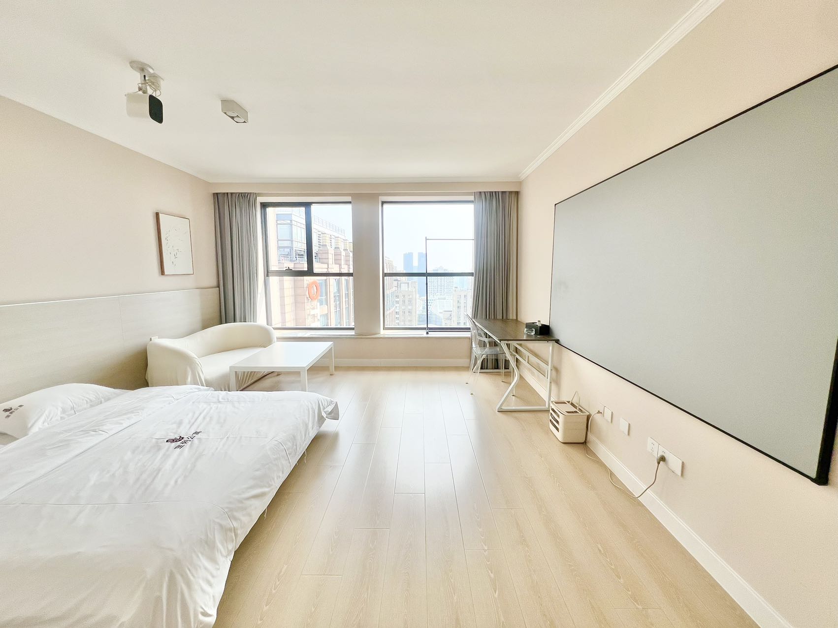 View 1-bedroom apartment in Chaoyang, Beijing | Modern Studio in Chaoyang near Guomao — Photo 3 of 8