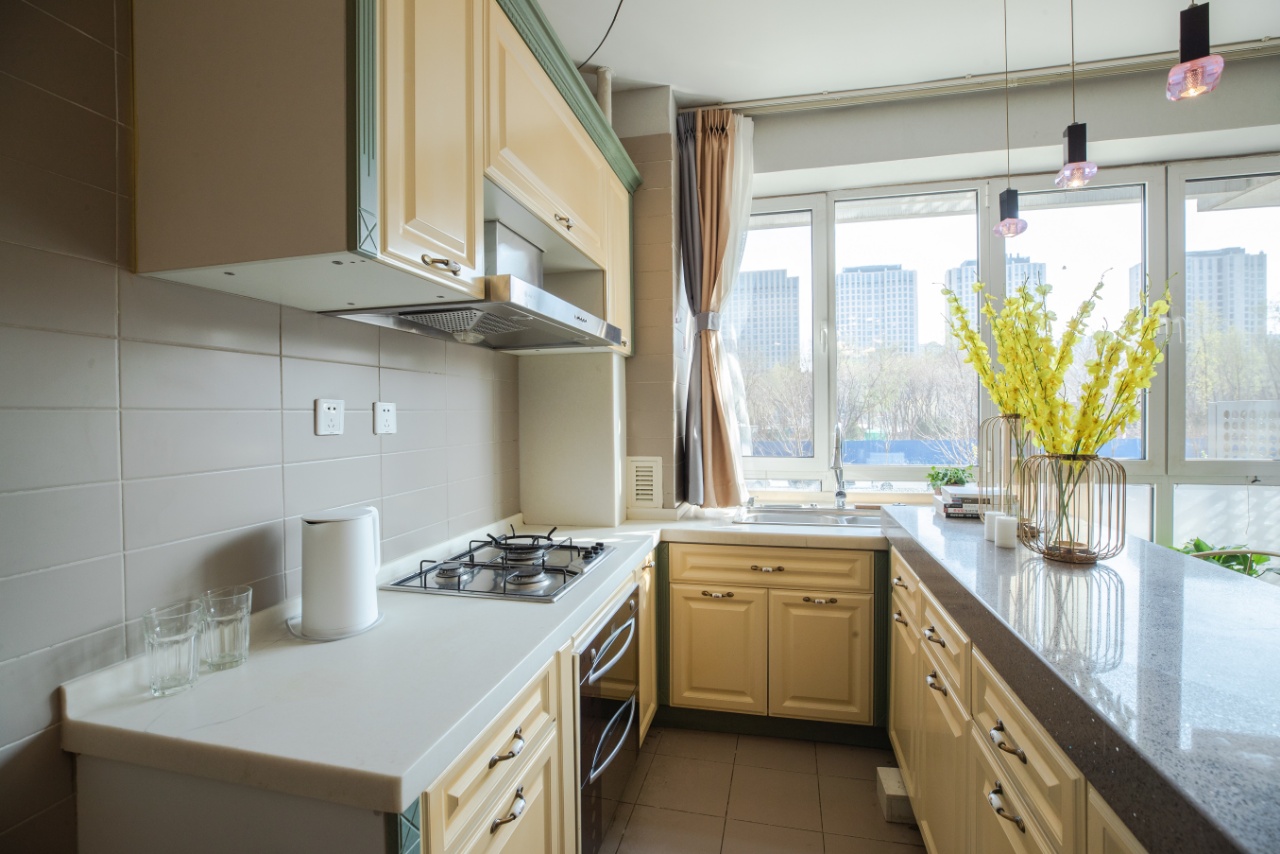 View 1-bedroom apartment in Chaoyang, Beijing | Loft in Chaoyang near Baiziwan — Photo 2 of 9