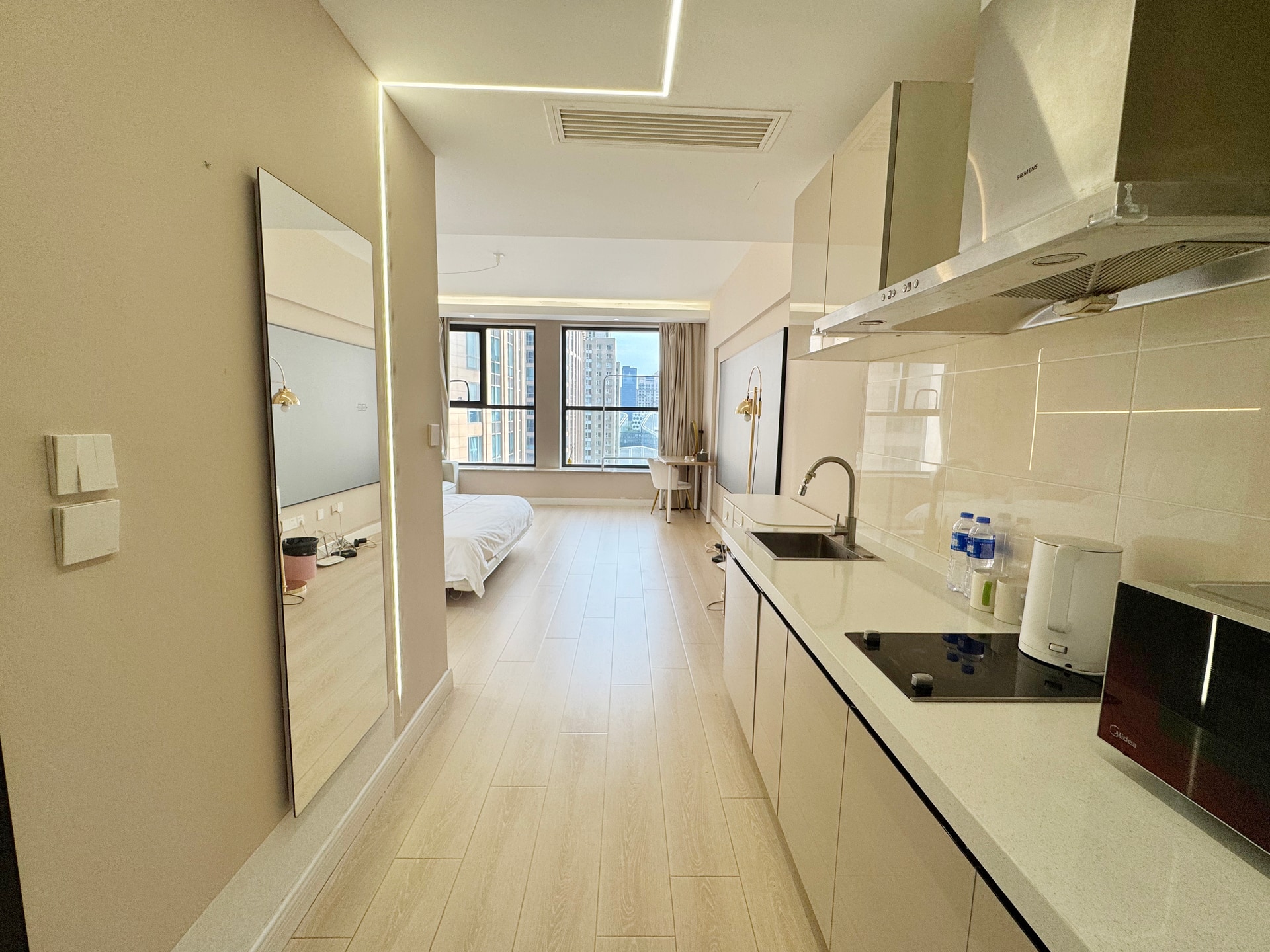 View 1-bedroom apartment in Chaoyang, Beijing | Modern Studio in Chaoyang near Guomao — Photo 4 of 5