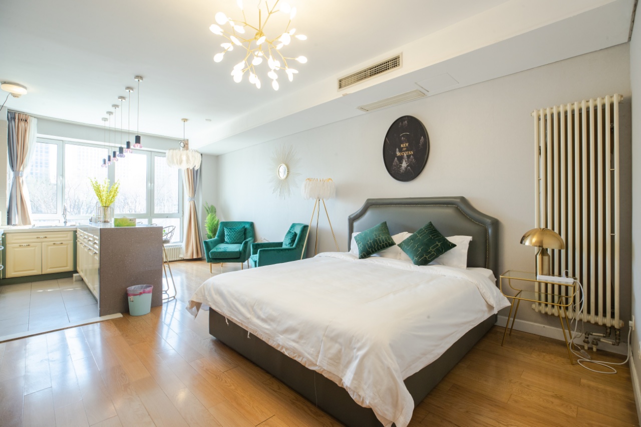 View 1-bedroom apartment in Chaoyang, Beijing | Loft in Chaoyang near Baiziwan — Photo 8 of 9