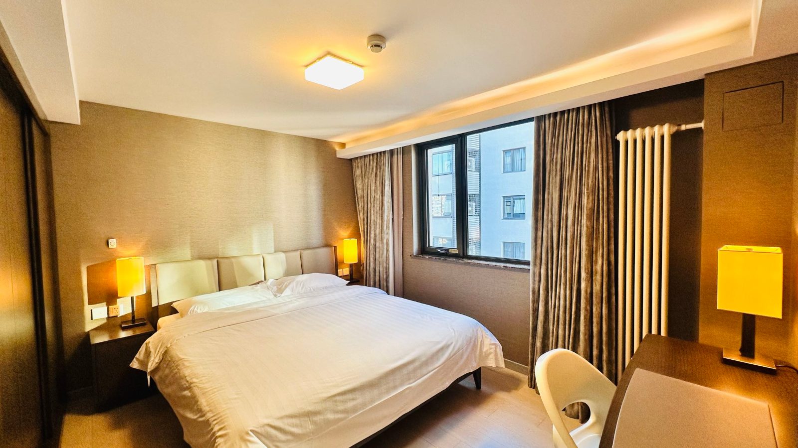 View 1-bedroom apartment in Chaoyang, Beijing | 1 Bedroom Apartment in Guomao 68 M² — Photo 2 of 5