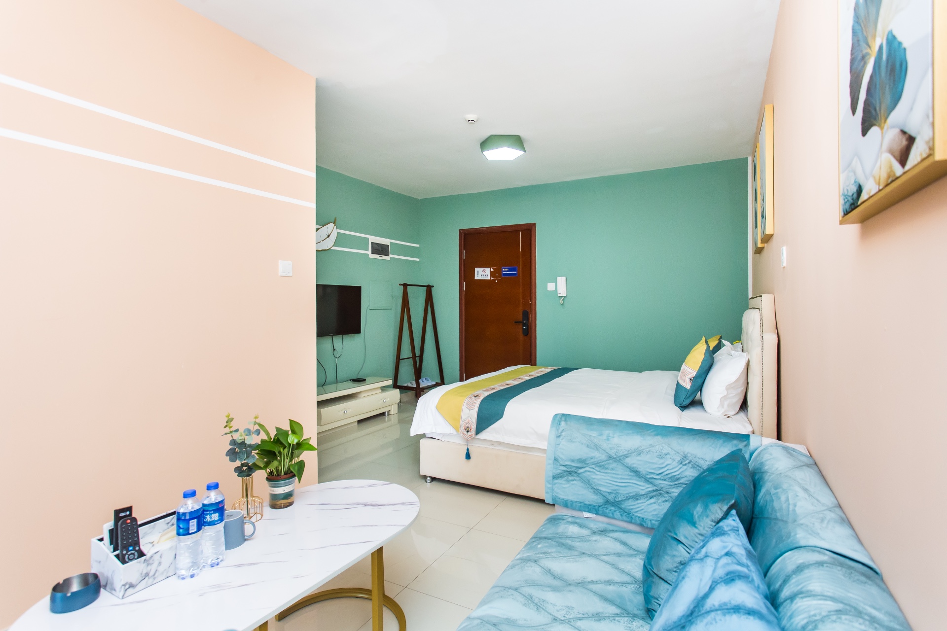 View 1-bedroom apartment in Nanshan, Shenzhen | 1 Bedroom in Apartment Soho — Photo 6 of 10