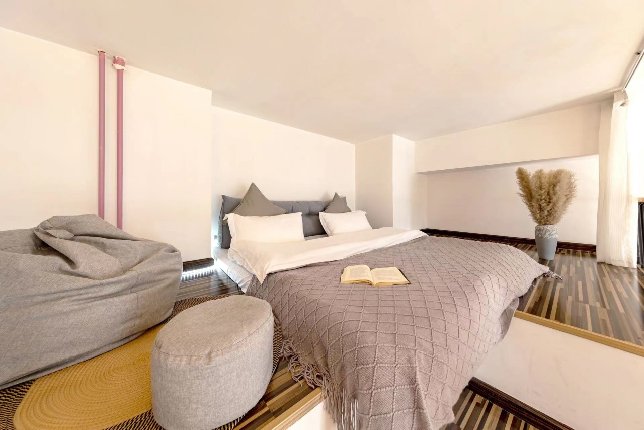 View 1-bedroom apartment in Chaoyang, Beijing | Loft in Chaoyang near Baiziwan — Photo 5 of 10