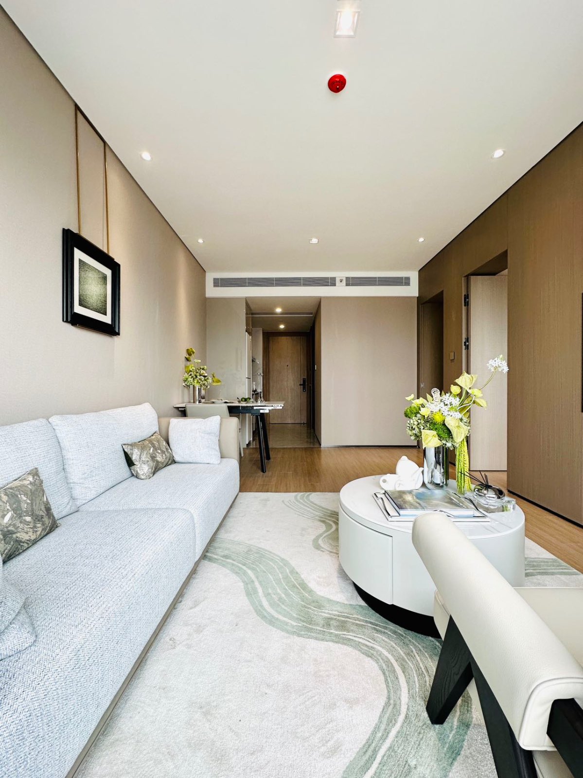 View 2-bedroom apartment in Nanshan, Shenzhen | Two Bedroom in Xiyu — Photo 3 of 10