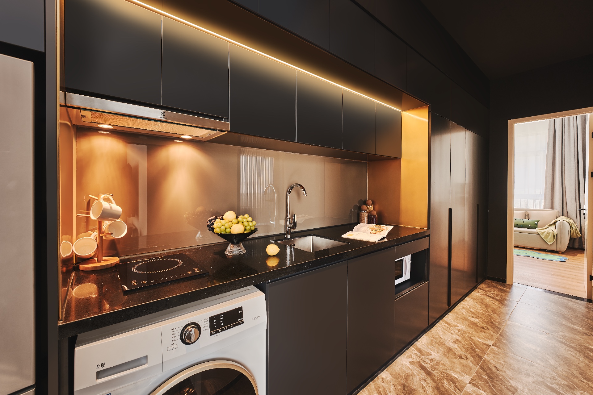 2-bedroom apartment in Hongkou, Shanghai — balcony access | Standard 2 Bedroom in Base Bashi — Photo 1