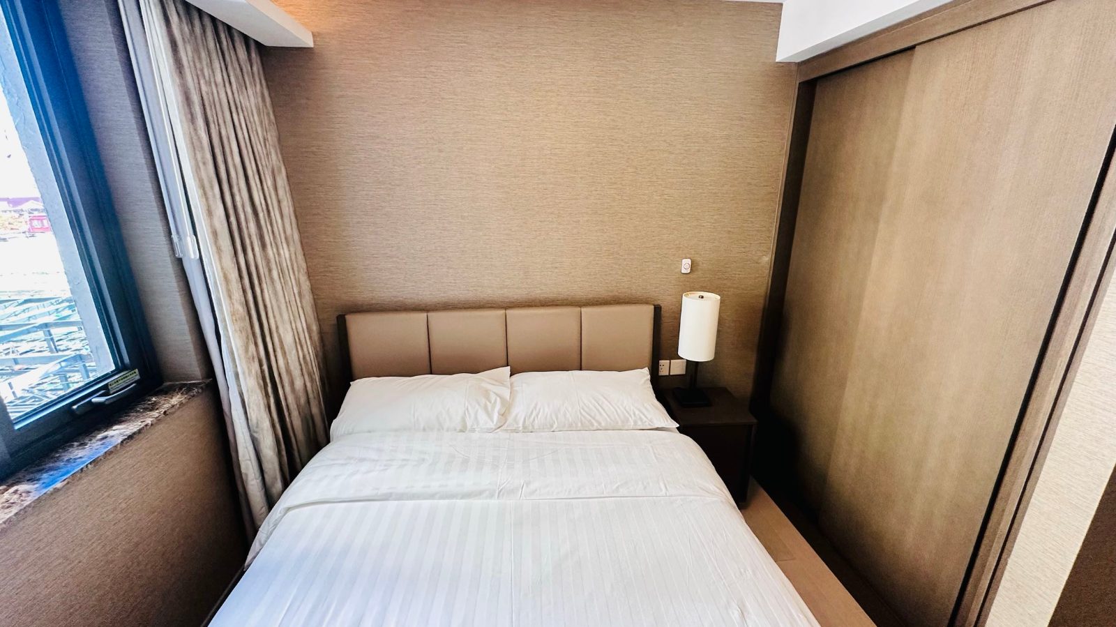 View 2-bedroom apartment in Chaoyang, Beijing | 2 Bedroom Apartment in Guomao 78 M² — Photo 2 of 7