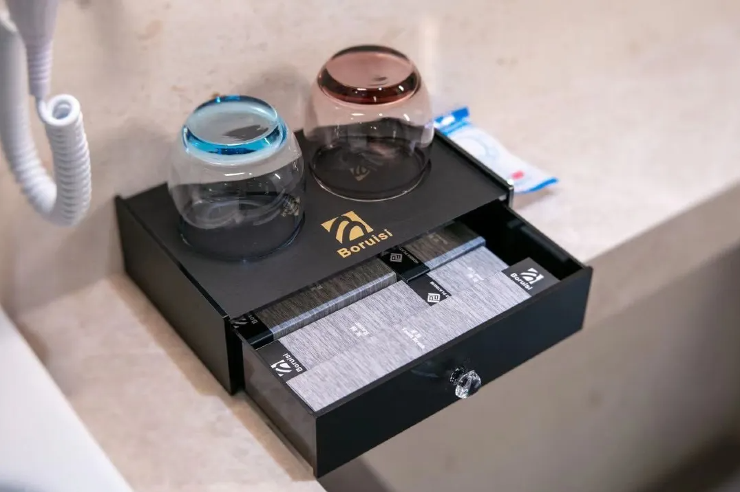 View 1-bedroom apartment in Futian, Shenzhen | Loft Family Two King-Size Bed Apartment (High-rise Night View | Refrigerator | Washing Machine | Supermarket on the Ground Floor) in Zhijian Hotel — Photo 5 of 7