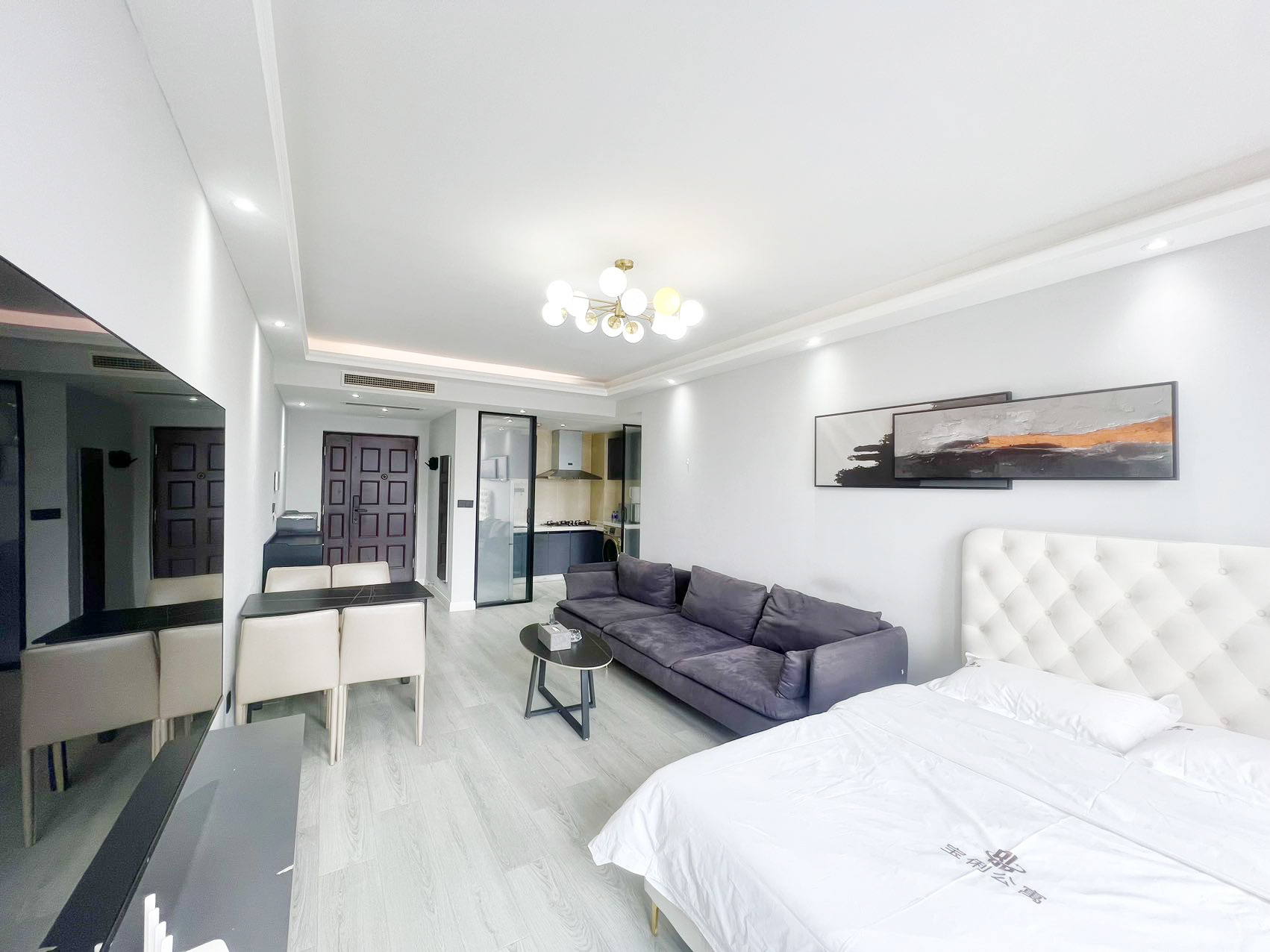 View 1-bedroom apartment in Chaoyang, Beijing | 1 Bedroom in Chaoyang near Guomao — Photo 2 of 8