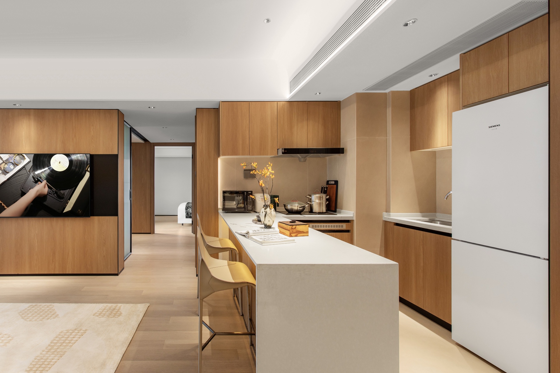 View 1-bedroom apartment in Nanshan, Shenzhen | One Bedroom in Gaige — Photo 2 of 5