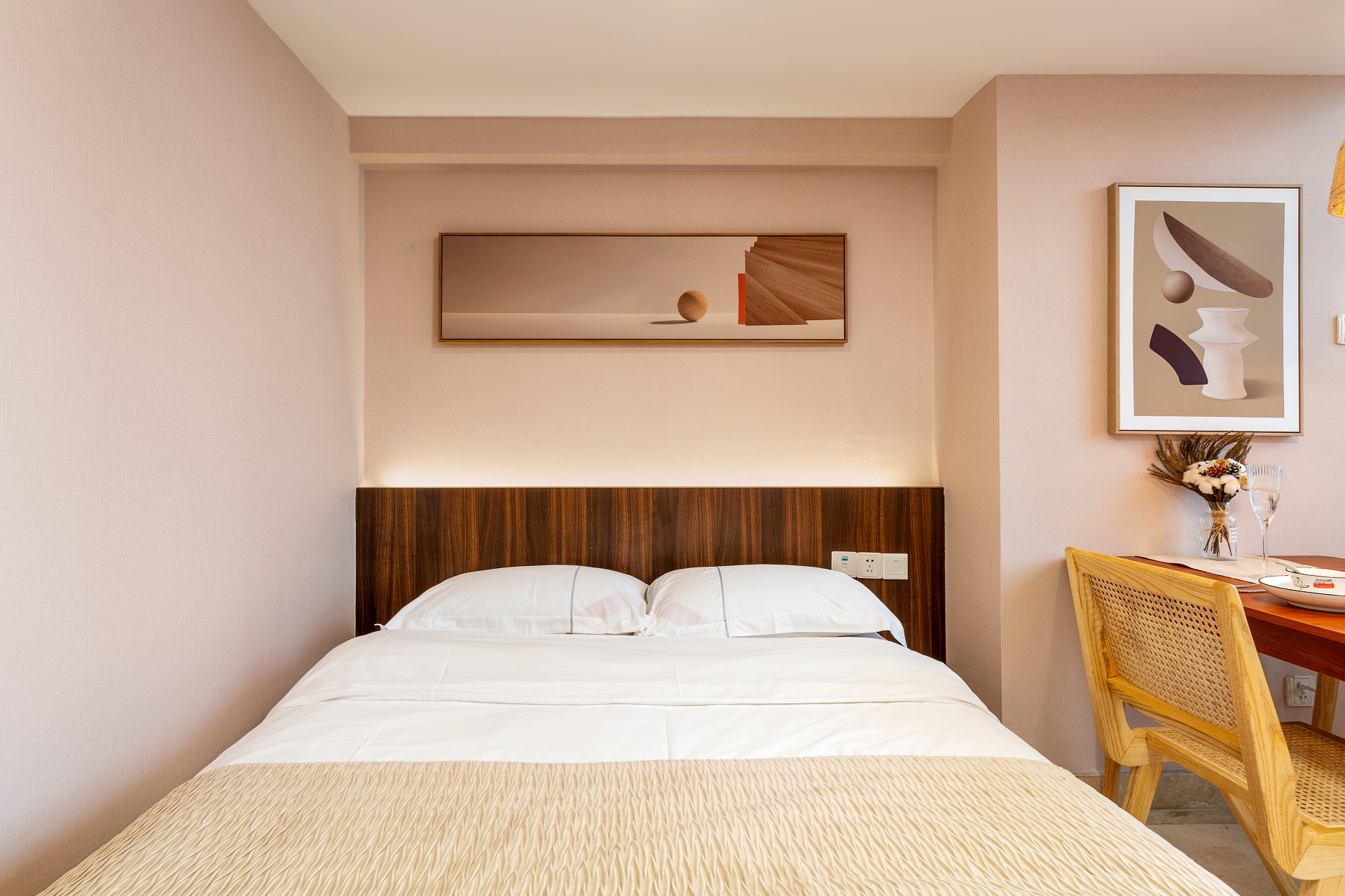 View 2-bedroom apartment in Tianhe, Guangzhou | Two Bedroom in Duoyayi Loft Apartment — Photo 2 of 4