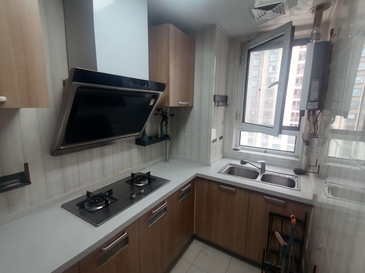 2-bedroom apartment in Fengtai, Beijing — parking available | 2 Bedroom in Fengtai district — Photo 1