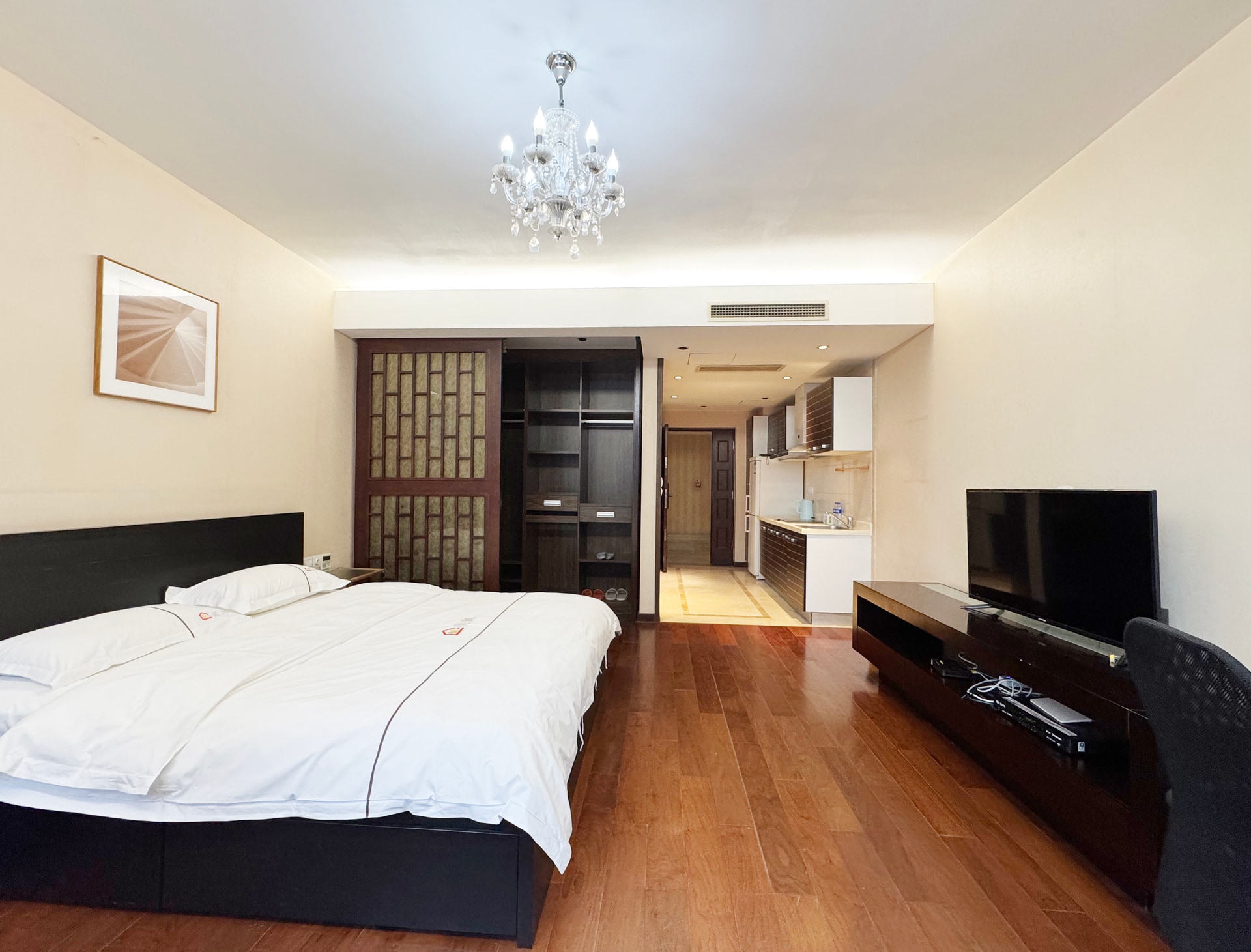 View 1-bedroom apartment in Chaoyang, Beijing | Studio in Chaoyang near Guomao — Photo 2 of 8