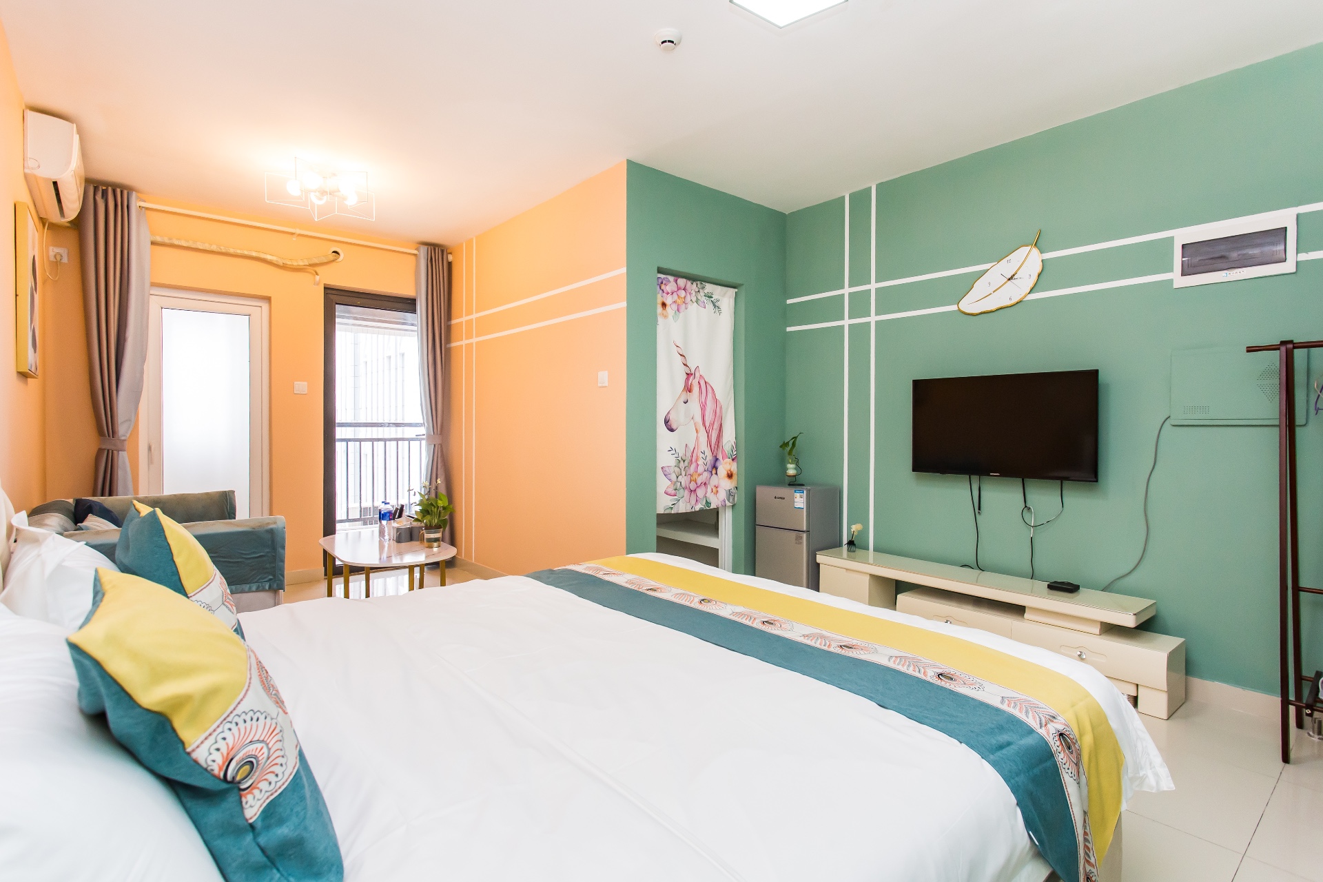 View 1-bedroom apartment in Nanshan, Shenzhen | 1 Bedroom in Apartment Soho — Photo 4 of 10