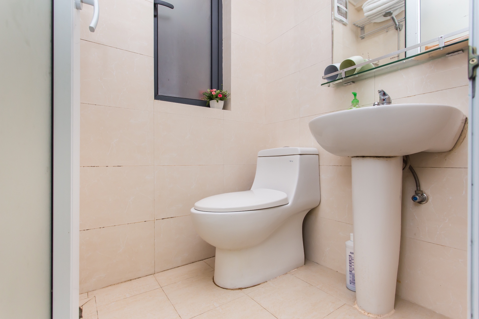 View 1-bedroom apartment in Nanshan, Shenzhen | 1 Bedroom in Apartment Soho — Photo 7 of 8