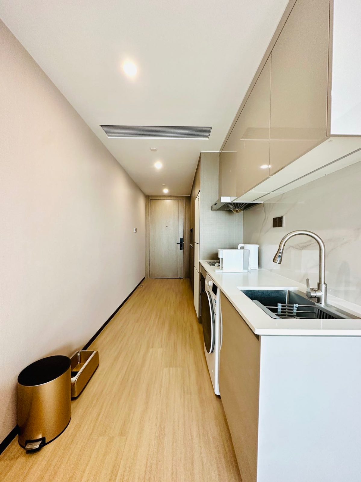 View 1-bedroom apartment in Nanshan, Shenzhen | One Bedroom in Xiyu — Photo 6 of 7