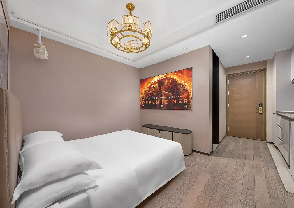 View 1-bedroom apartment in Futian, Shenzhen | Luxurious Large Bed 1 Bedroom (Aurora TV Member | Screen Projection | Deep Sleep Mattress) in Zhijian Hotel — Photo 6 of 6