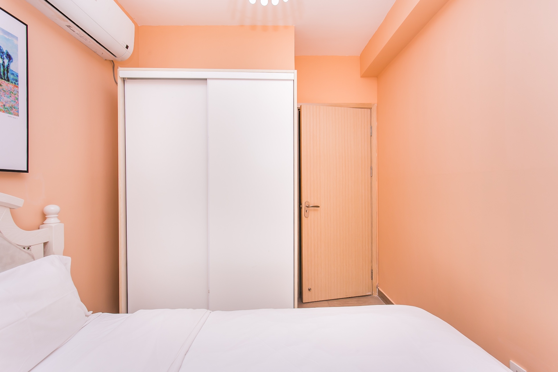 View 2-bedroom apartment in Nanshan, Shenzhen | 1 Bedroom in Apartment Soho — Photo 5 of 6