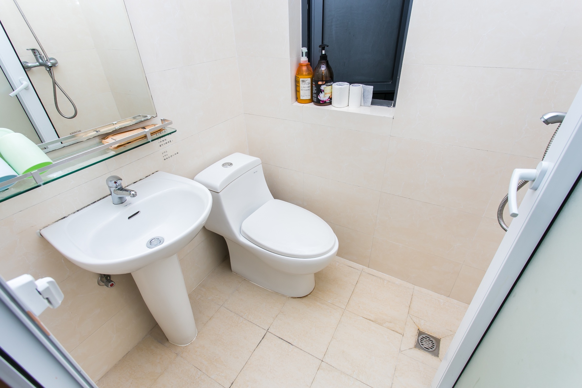 View 2-bedroom apartment in Nanshan, Shenzhen | 1 Bedroom in Apartment Soho — Photo 6 of 6