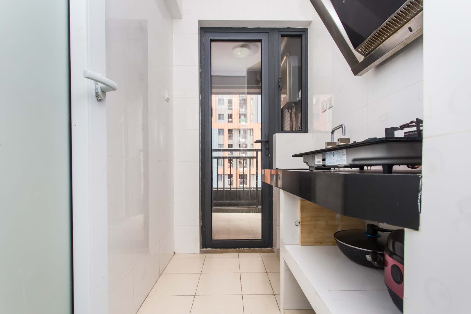 View 1-bedroom apartment in Nanshan, Shenzhen | 1 Bedroom in Apartment Soho — Photo 5 of 8